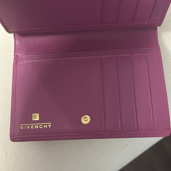 💕STUNNING Givenchy Pink Leather Compact Wallet 💕 - Picture 3 of 10